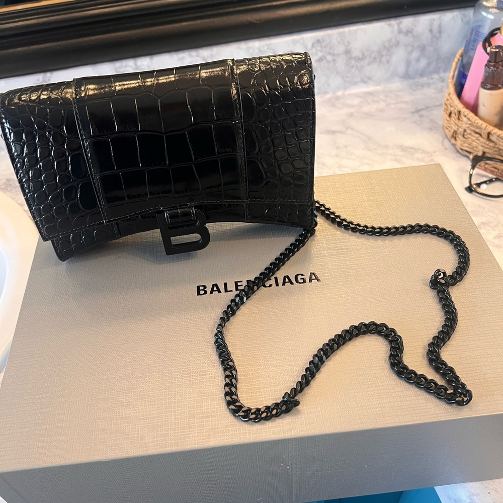 Balenciaga Hourglass Wallet on Chain